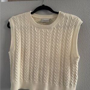 Gestuz White Cable Knit Vest